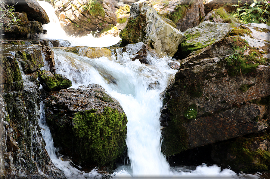 foto Cascate di mezzo in Vallesinella